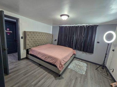 Tiny photo for 366 W 1000 N, Bountiful, UT 84010 (MLS # 2118725)