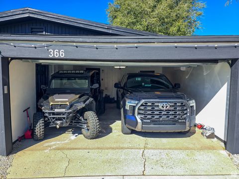 Tiny photo for 366 W 1000 N, Bountiful, UT 84010 (MLS # 2118725)