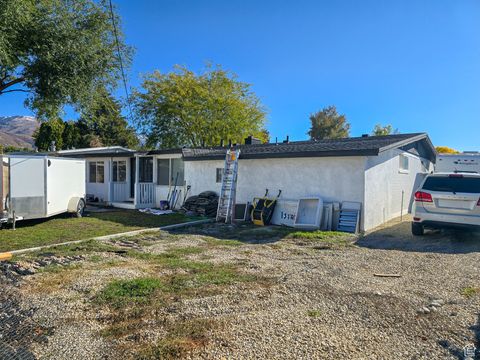 Tiny photo for 366 W 1000 N, Bountiful, UT 84010 (MLS # 2118725)