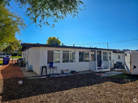 Tiny photo for 366 W 1000 N, Bountiful, UT 84010 (MLS # 2118725)