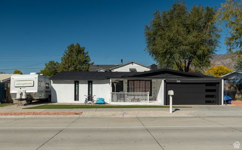 Photo of 366 W 1000 N, Bountiful, UT 84010 (MLS # 2118725)