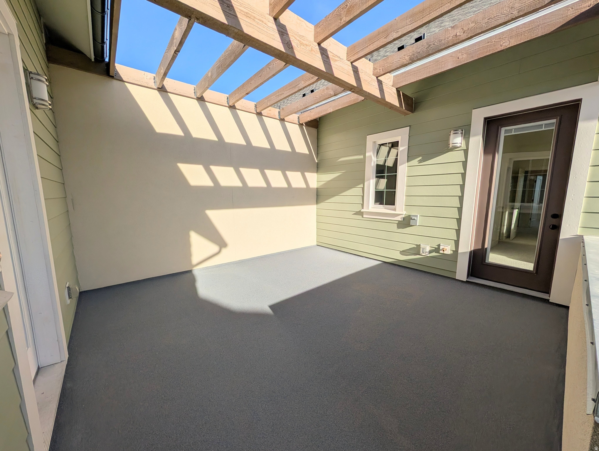 DAYBREAK - Residential Income