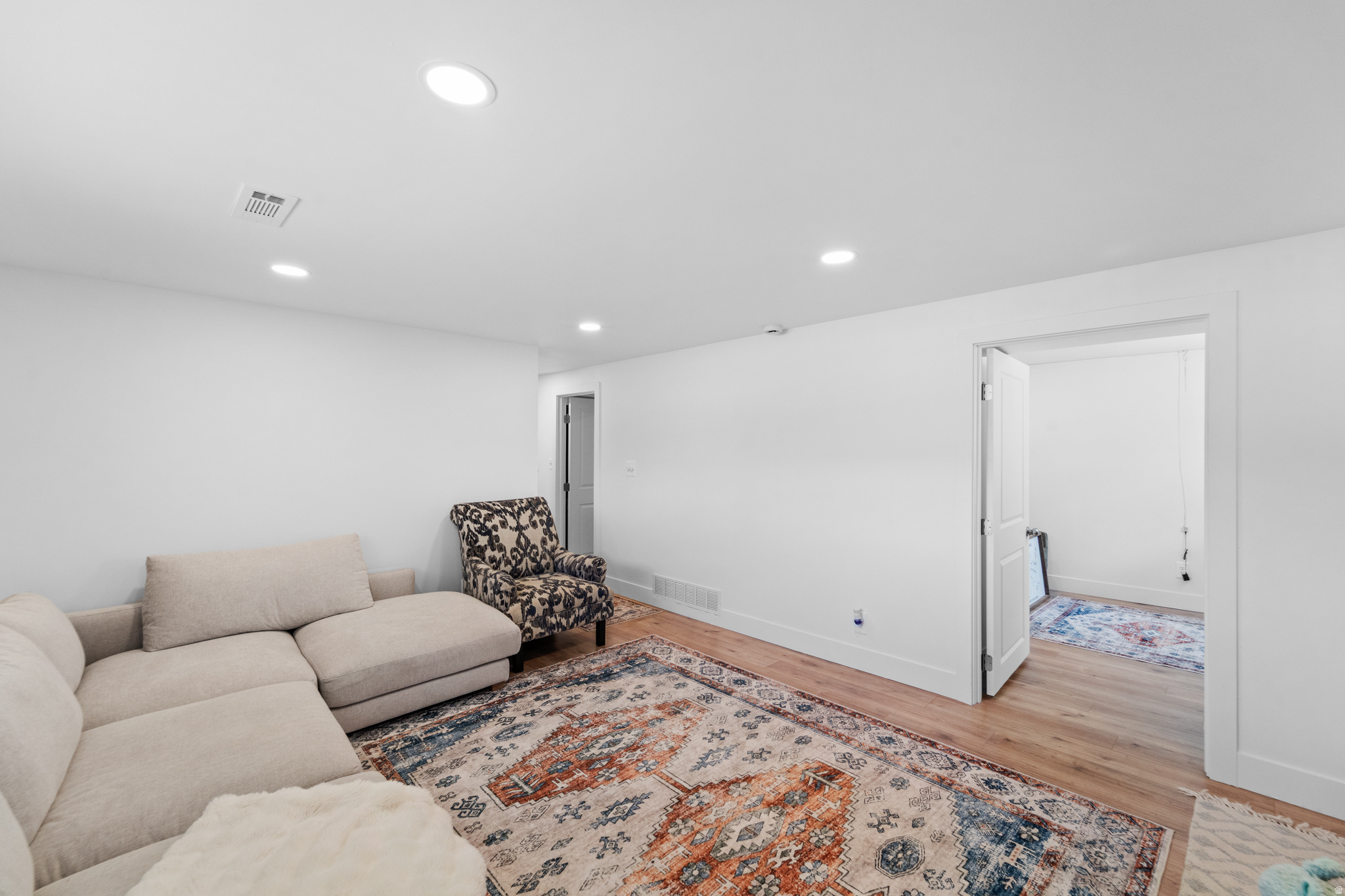 PONDORAY PARK - Residential