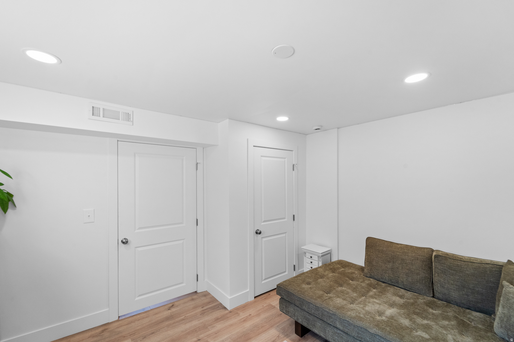 PONDORAY PARK - Residential