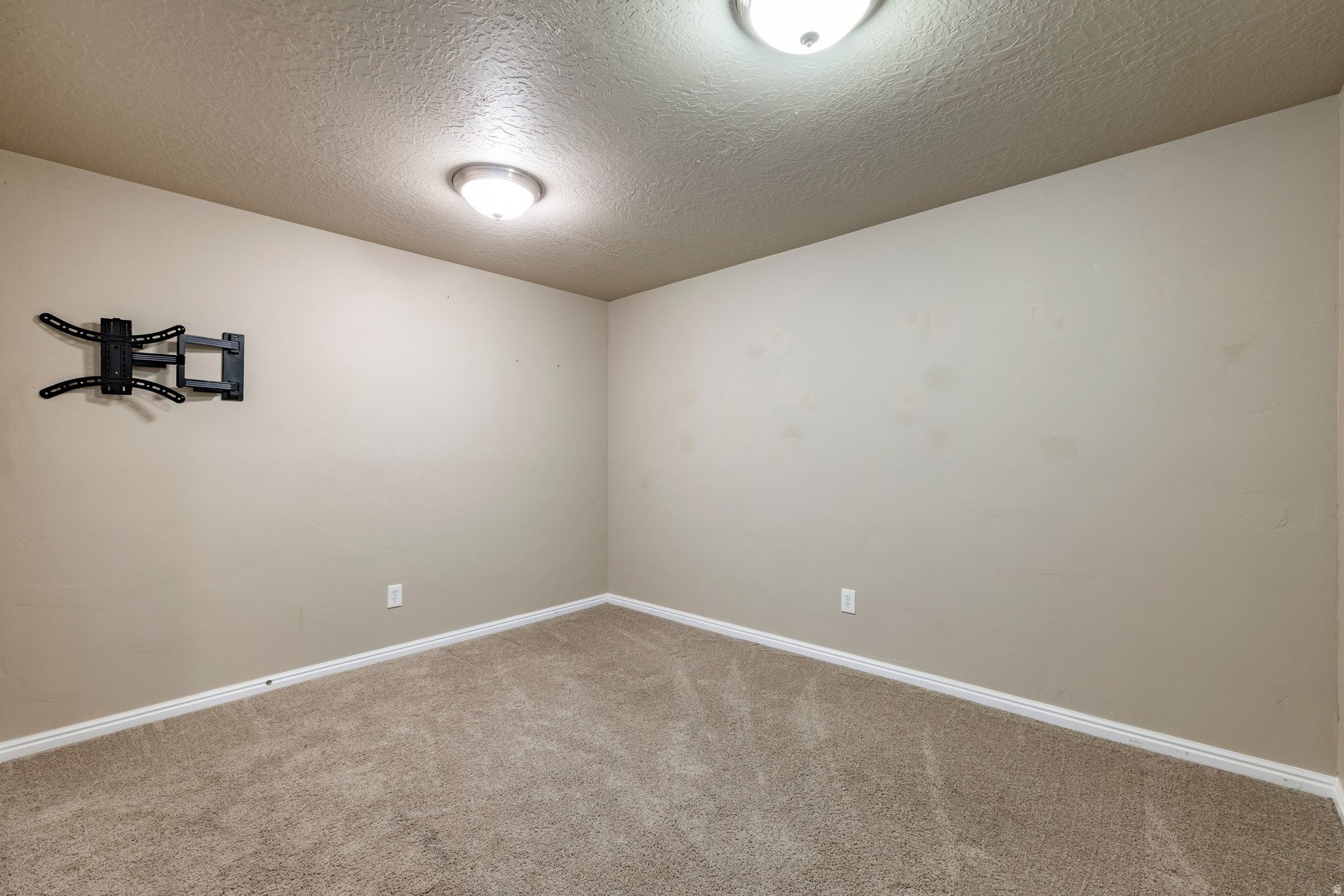 DAYBREAK GARDEN PARK - Residential