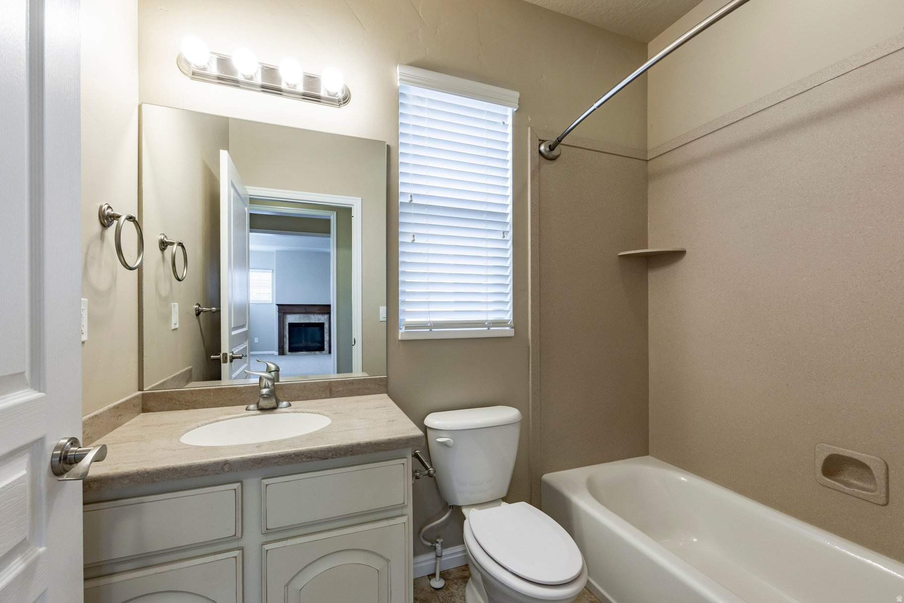 DAYBREAK GARDEN PARK - Residential