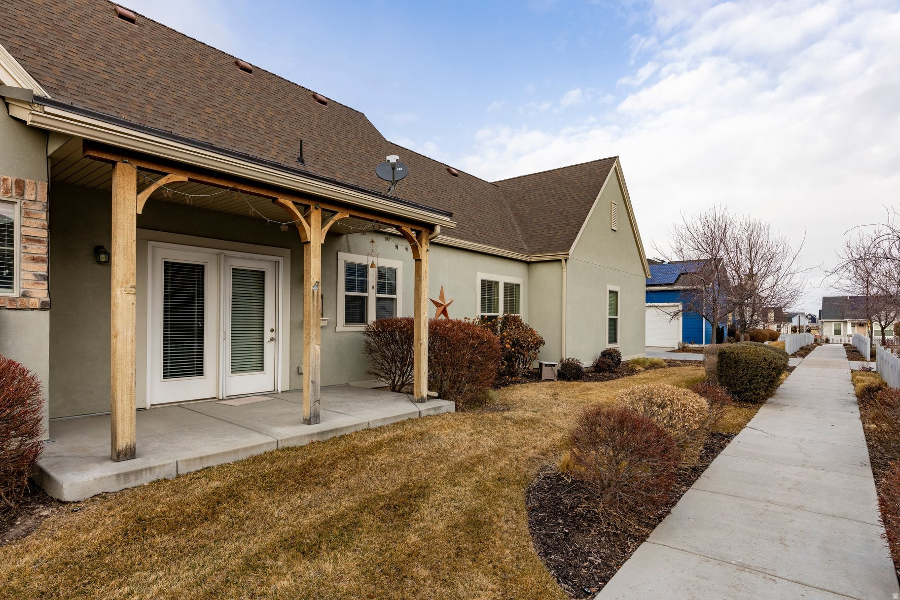 DAYBREAK GARDEN PARK - Residential