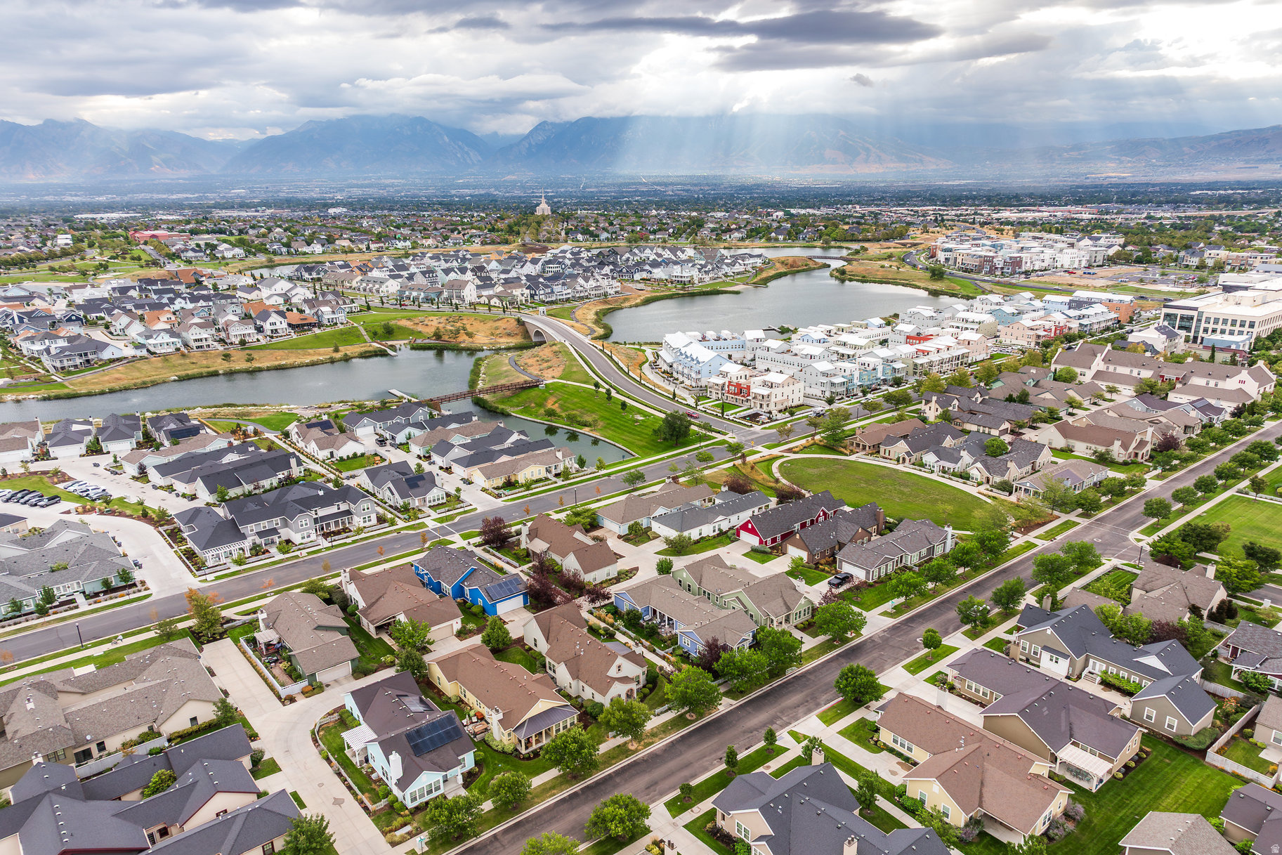 DAYBREAK GARDEN PARK - Residential