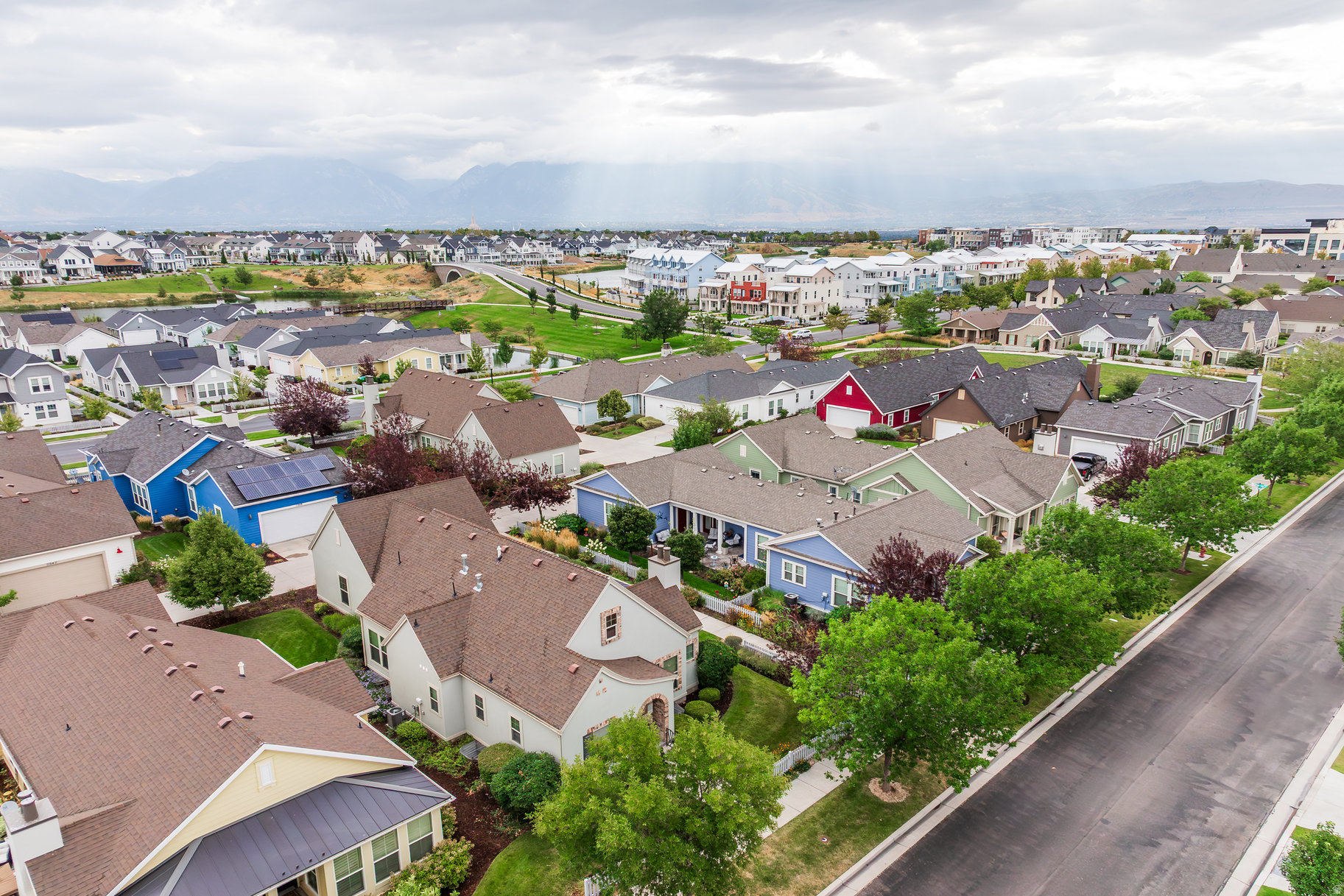 DAYBREAK GARDEN PARK - Residential