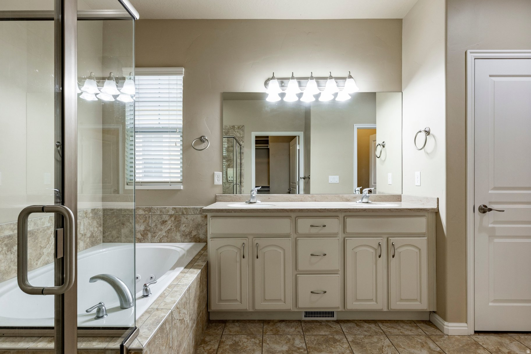 DAYBREAK GARDEN PARK - Residential