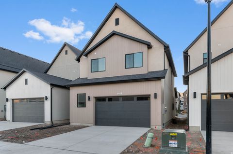 Tiny photo for 2332 N SUNMORE WAY, Lehi, UT 84048 (MLS # 2125819)