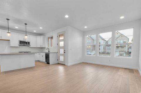 Tiny photo for 2332 N SUNMORE WAY, Lehi, UT 84048 (MLS # 2125819)