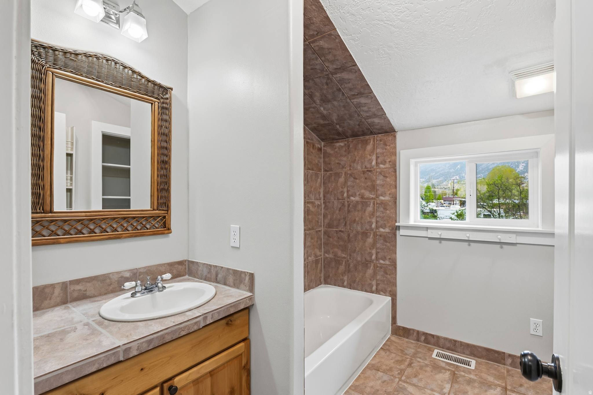 YOUNG PROPERTY - Residential