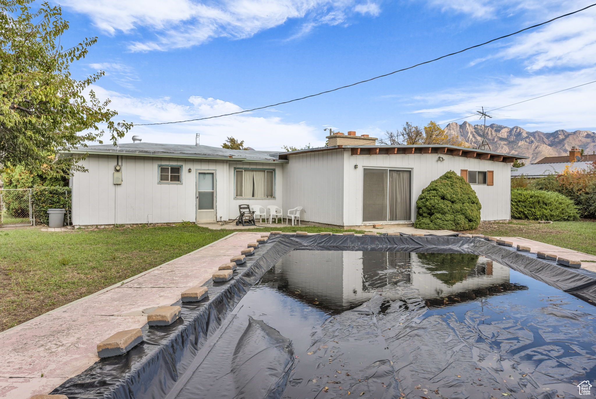 ALPINE GARDENS - Residential
