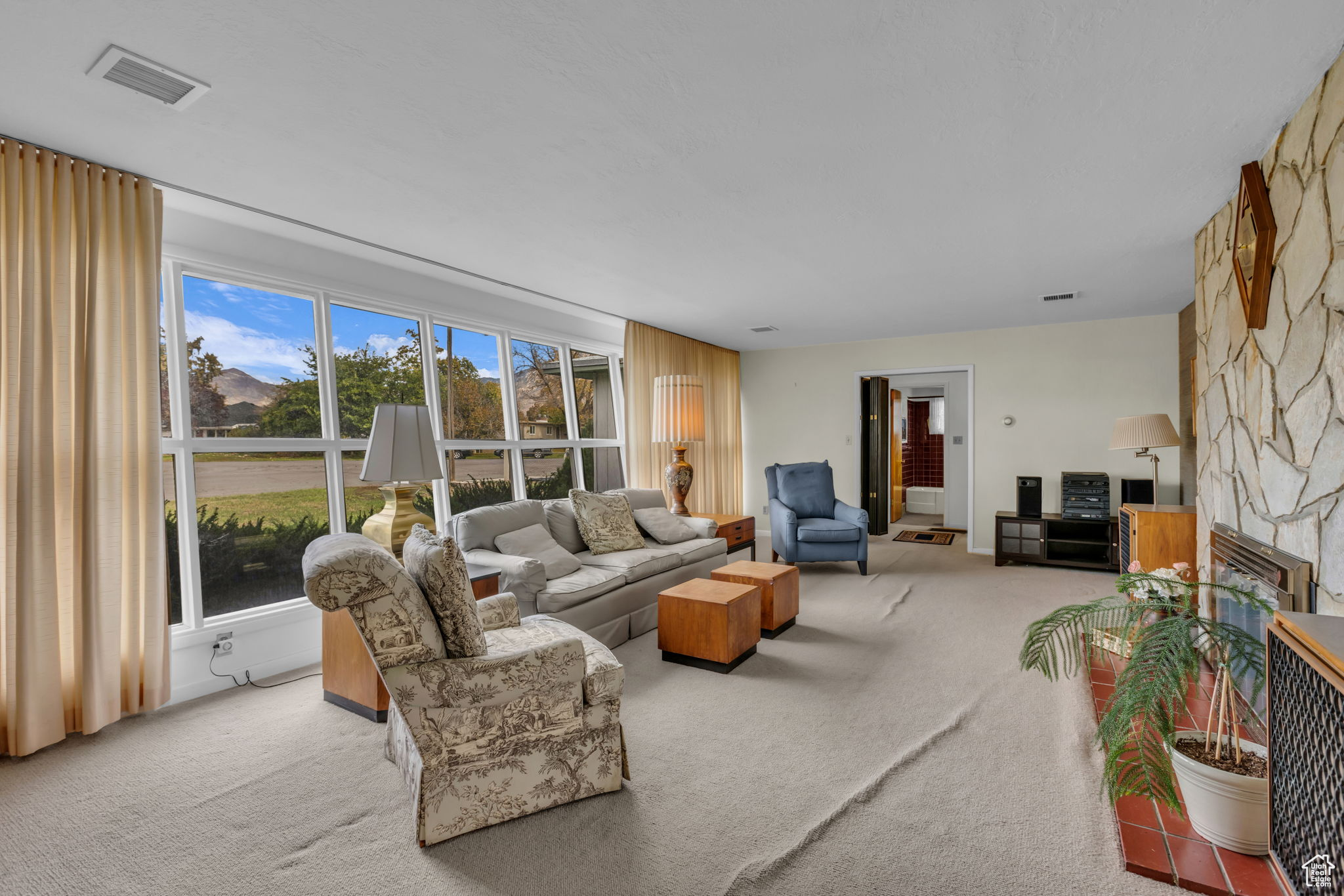 ALPINE GARDENS - Residential