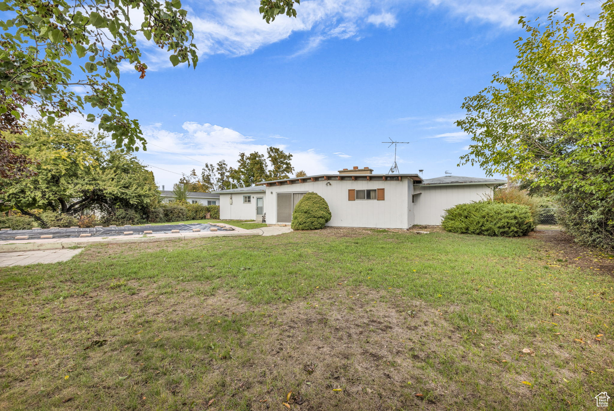 ALPINE GARDENS - Residential
