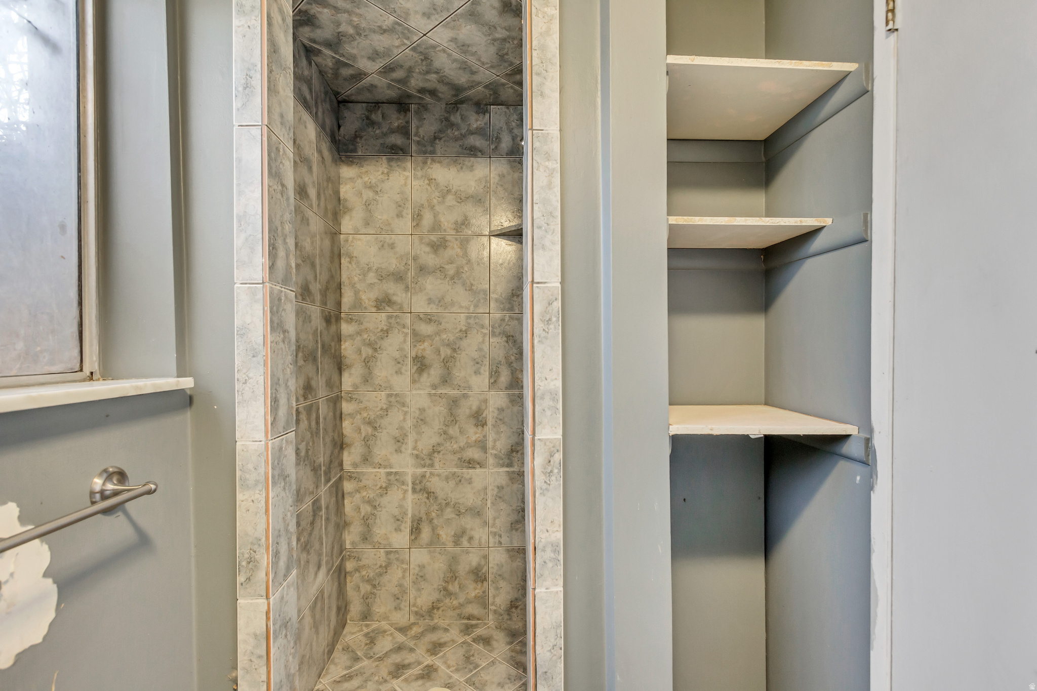 BLAKE HEIGHTS #12 - Residential