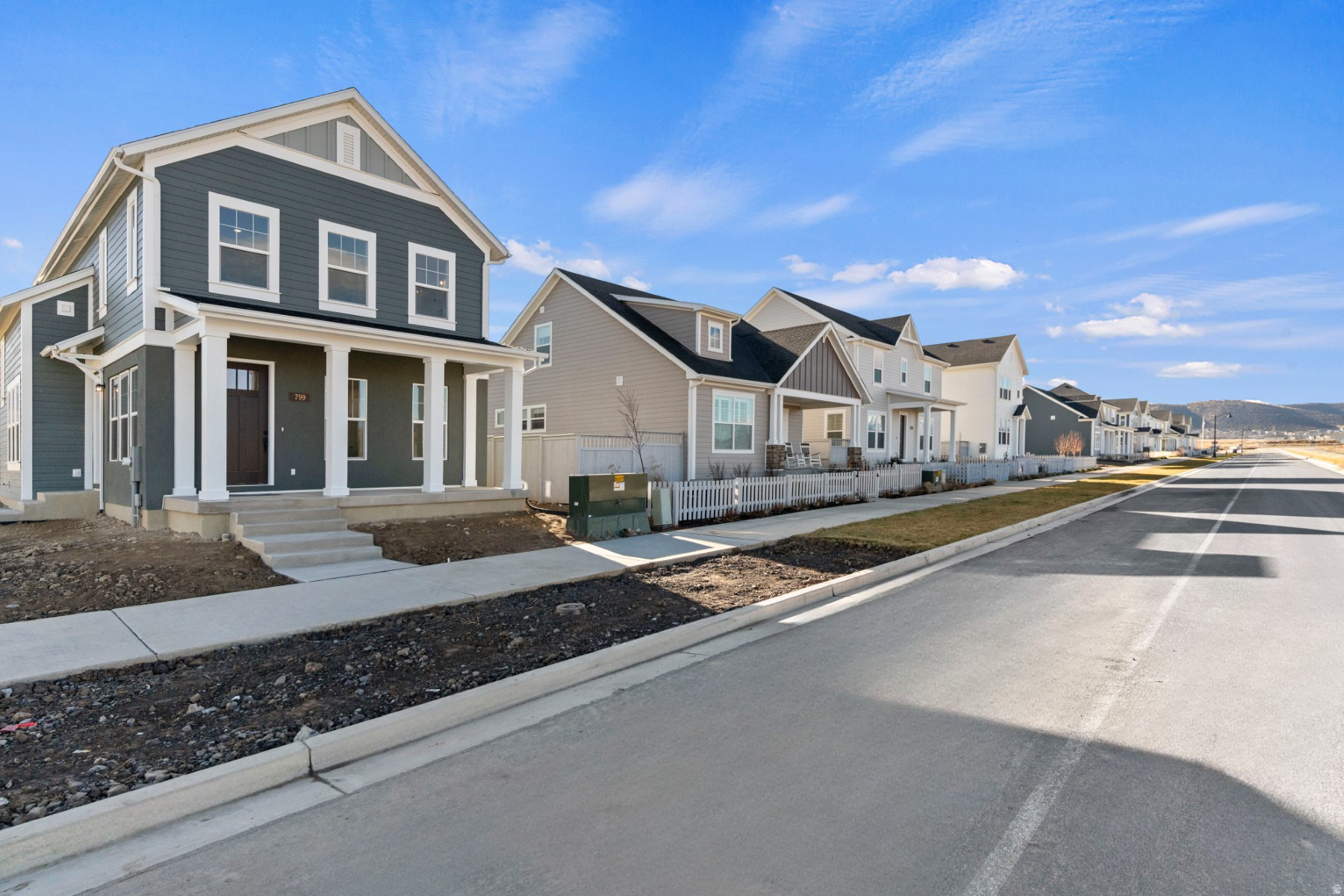 BEACON POINTE - Residential