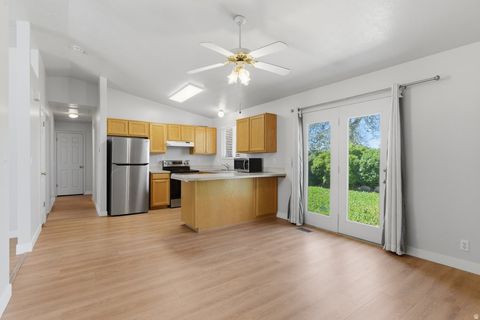 Tiny photo for 104 W 525 N, Layton, UT 84041 (MLS # 2157358)