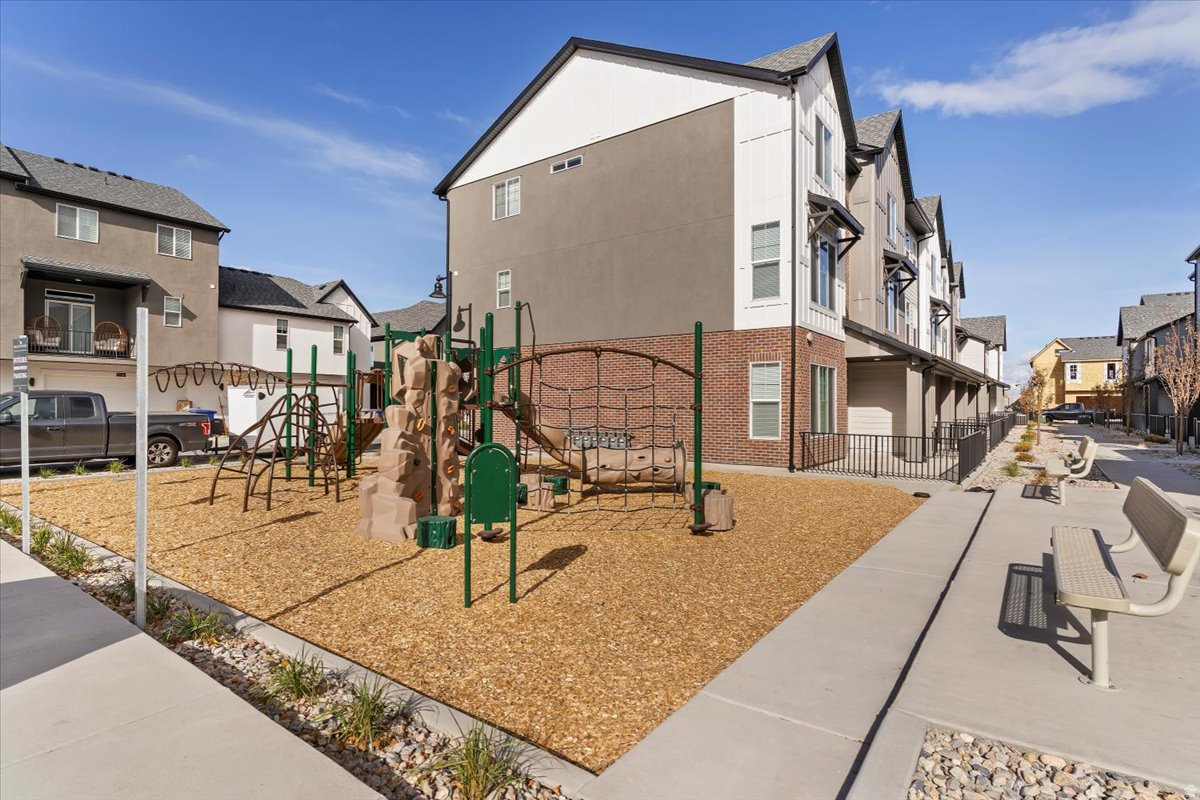CLIFTON PLACE TOWNHOMES - Residential