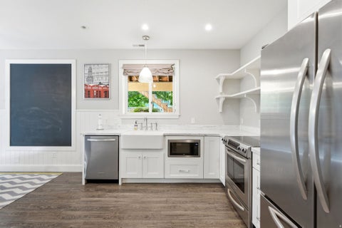 Tiny photo for 1017 N OAKRIDGE DR, Farmington, UT 84025 (MLS # 2178786)