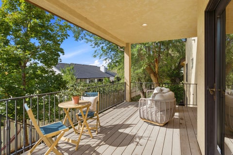 Tiny photo for 1017 N OAKRIDGE DR, Farmington, UT 84025 (MLS # 2178786)