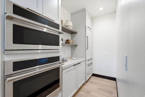 Tiny photo for 1017 N OAKRIDGE DR, Farmington, UT 84025 (MLS # 2178786)