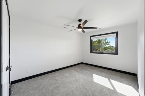 Tiny photo for 1017 N OAKRIDGE DR, Farmington, UT 84025 (MLS # 2178786)