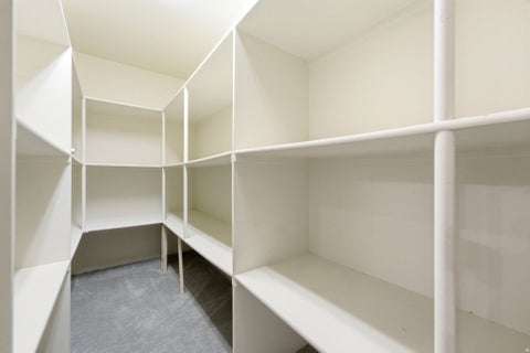 Tiny photo for 1017 N OAKRIDGE DR, Farmington, UT 84025 (MLS # 2178786)