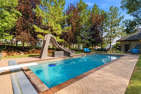 Tiny photo for 1017 N OAKRIDGE DR, Farmington, UT 84025 (MLS # 2178786)