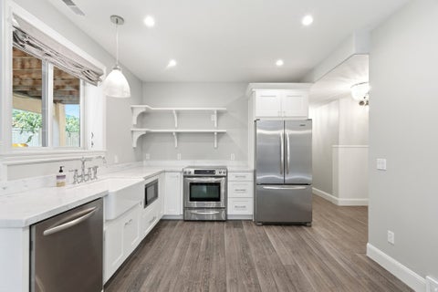 Tiny photo for 1017 N OAKRIDGE DR, Farmington, UT 84025 (MLS # 2178786)