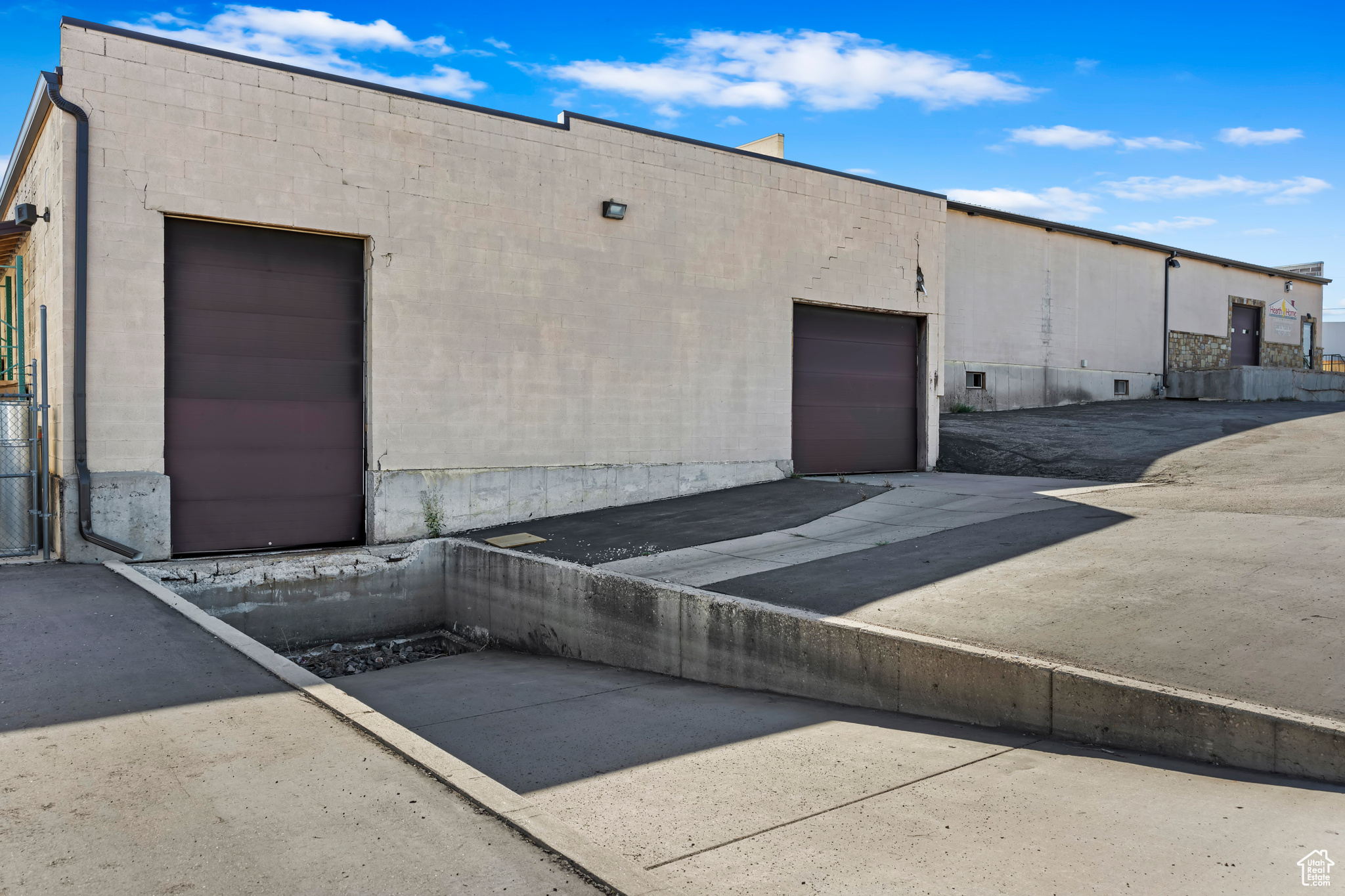 COLEMAN INDUSTRIAL PK - Commercial Sale