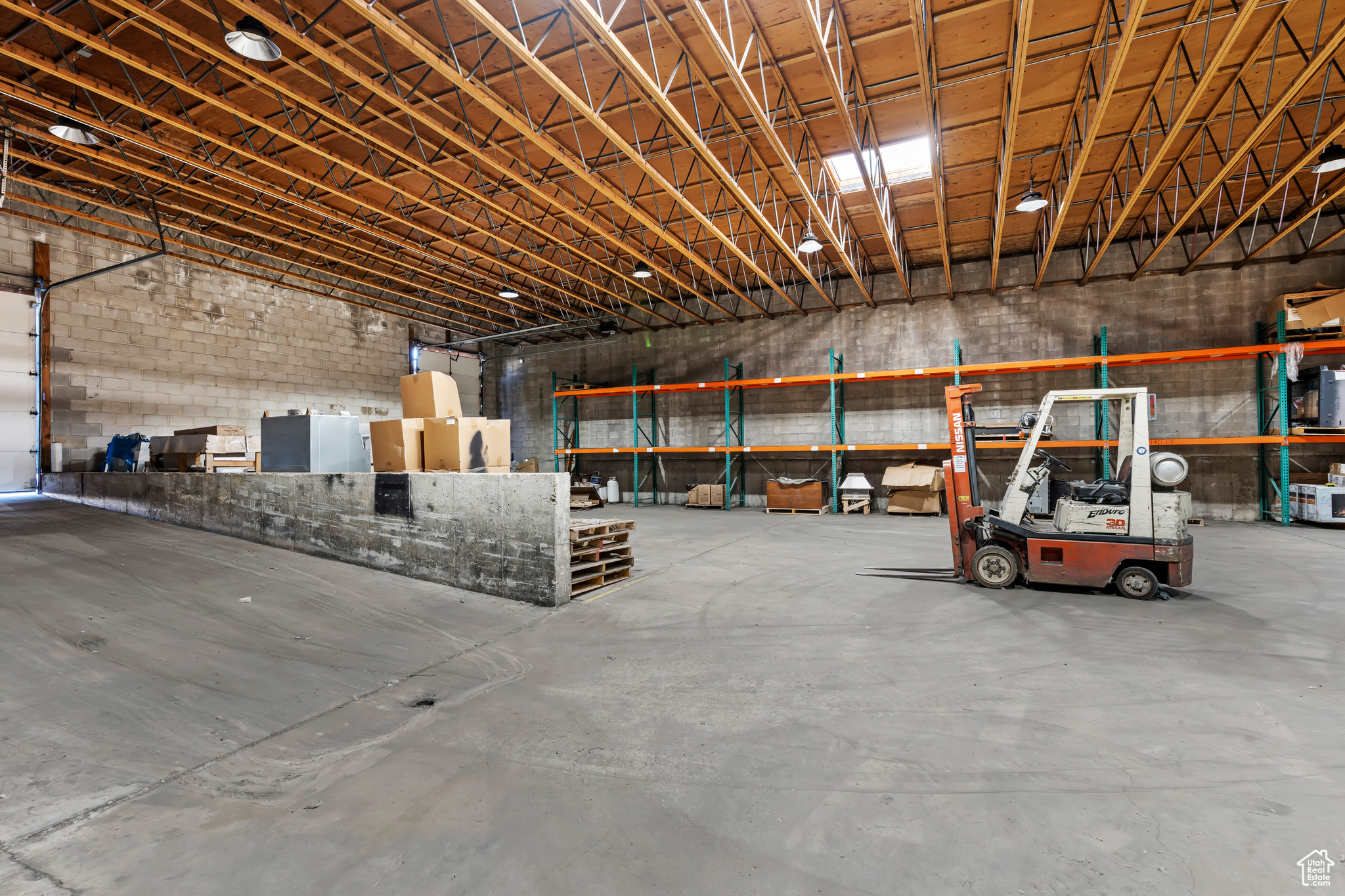 COLEMAN INDUSTRIAL PK - Commercial Sale