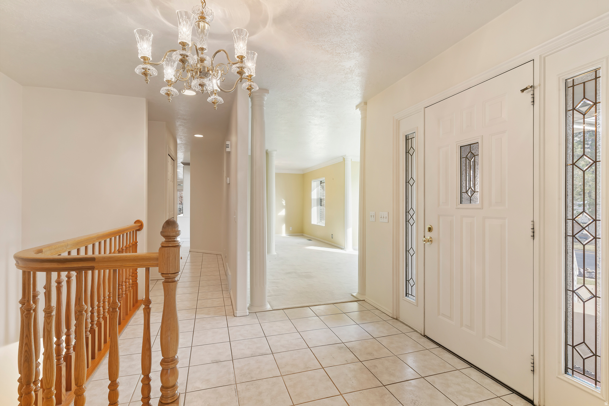 WHISPERING OAKS - Residential