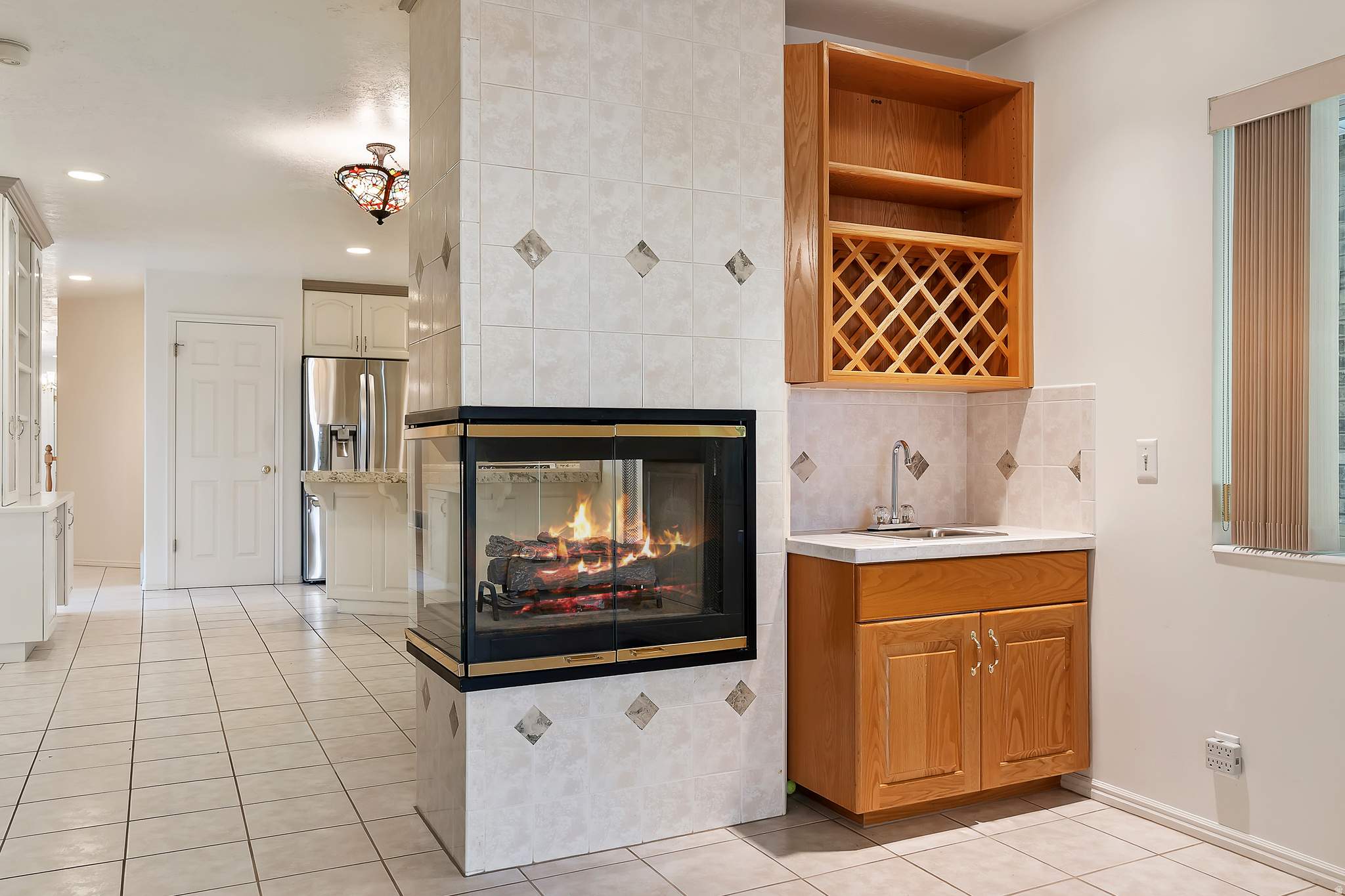 WHISPERING OAKS - Residential