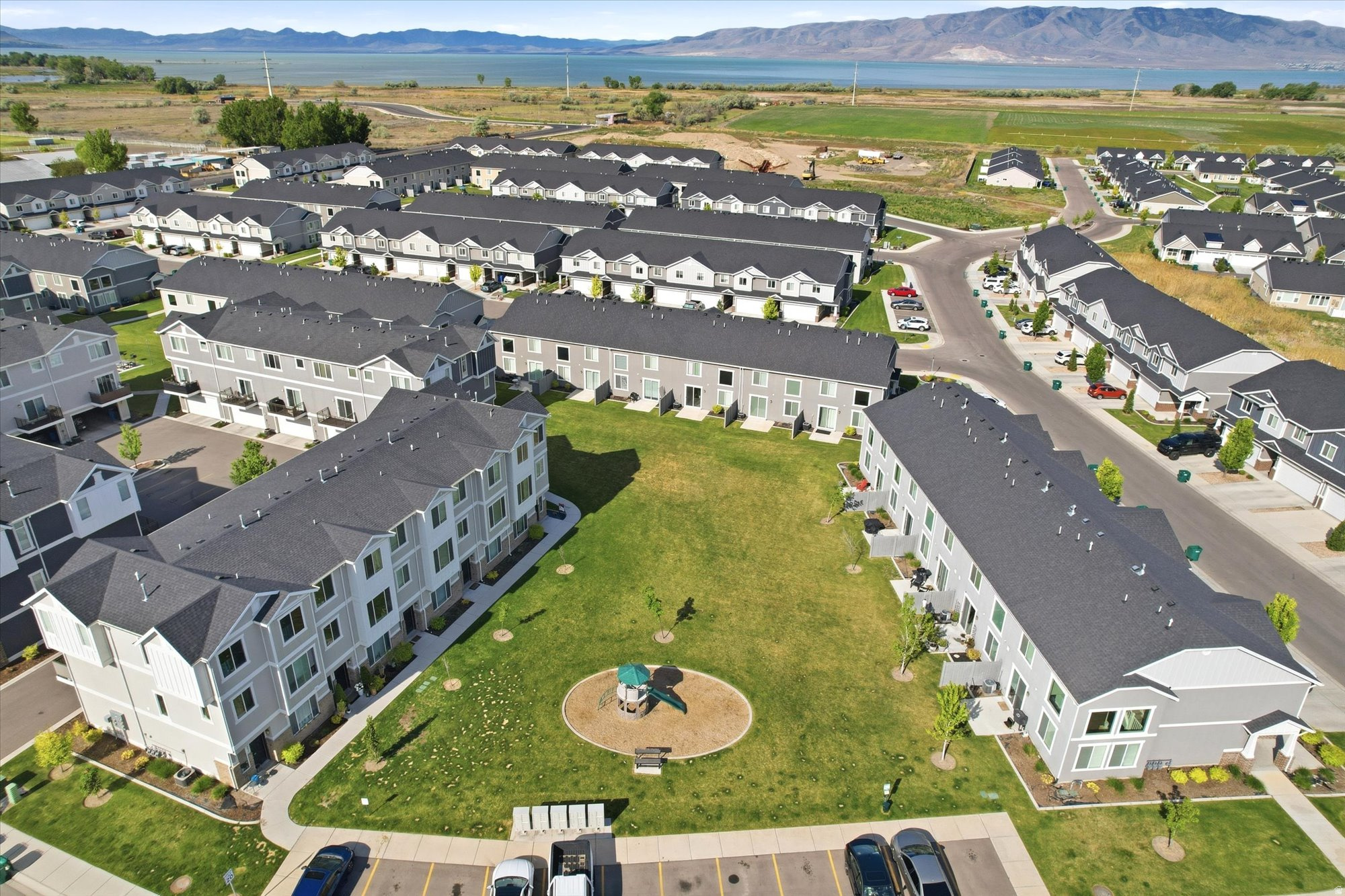 LAKEVIEW FIELDS - Residential