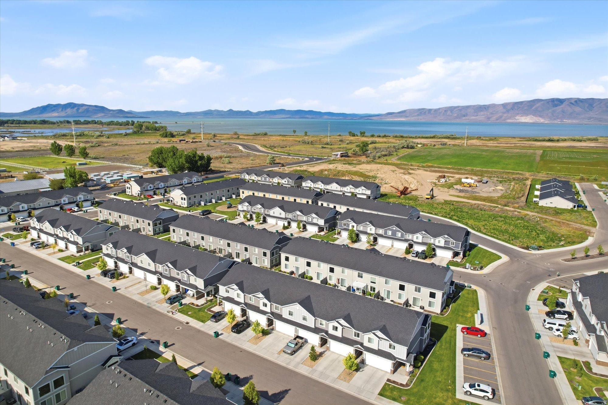 LAKEVIEW FIELDS - Residential