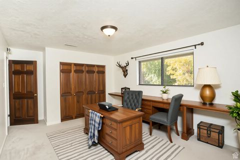 Tiny photo for 403 E QUAIL RUN RD N, Farmington, UT 84025 (MLS # 2119037)