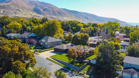 Tiny photo for 403 E QUAIL RUN RD N, Farmington, UT 84025 (MLS # 2119037)