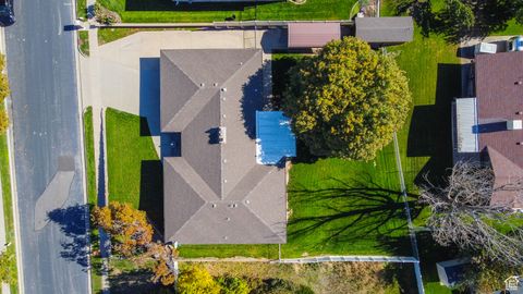 Tiny photo for 403 E QUAIL RUN RD N, Farmington, UT 84025 (MLS # 2119037)