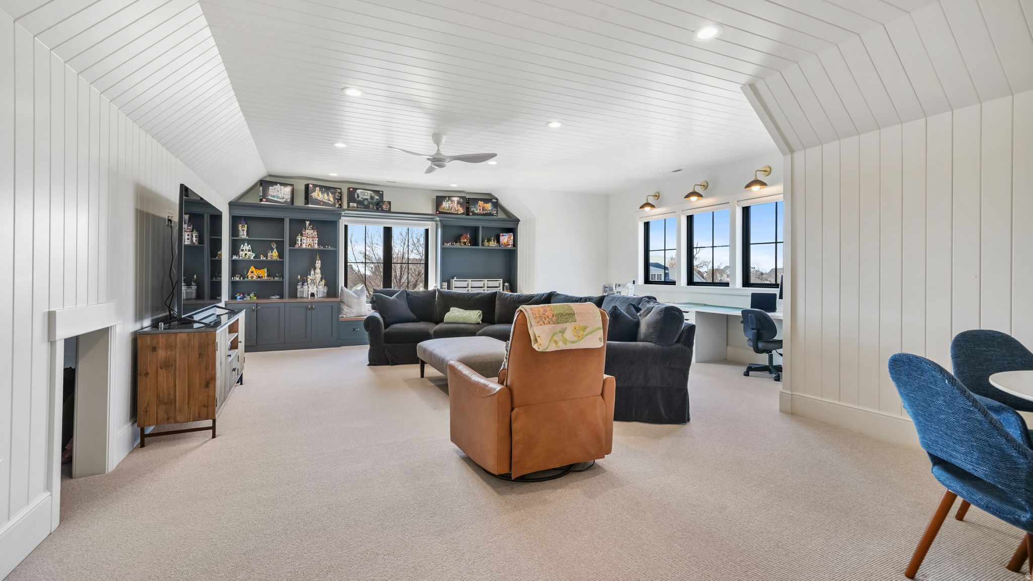 HIGH VALLEY ESTATES - Residential