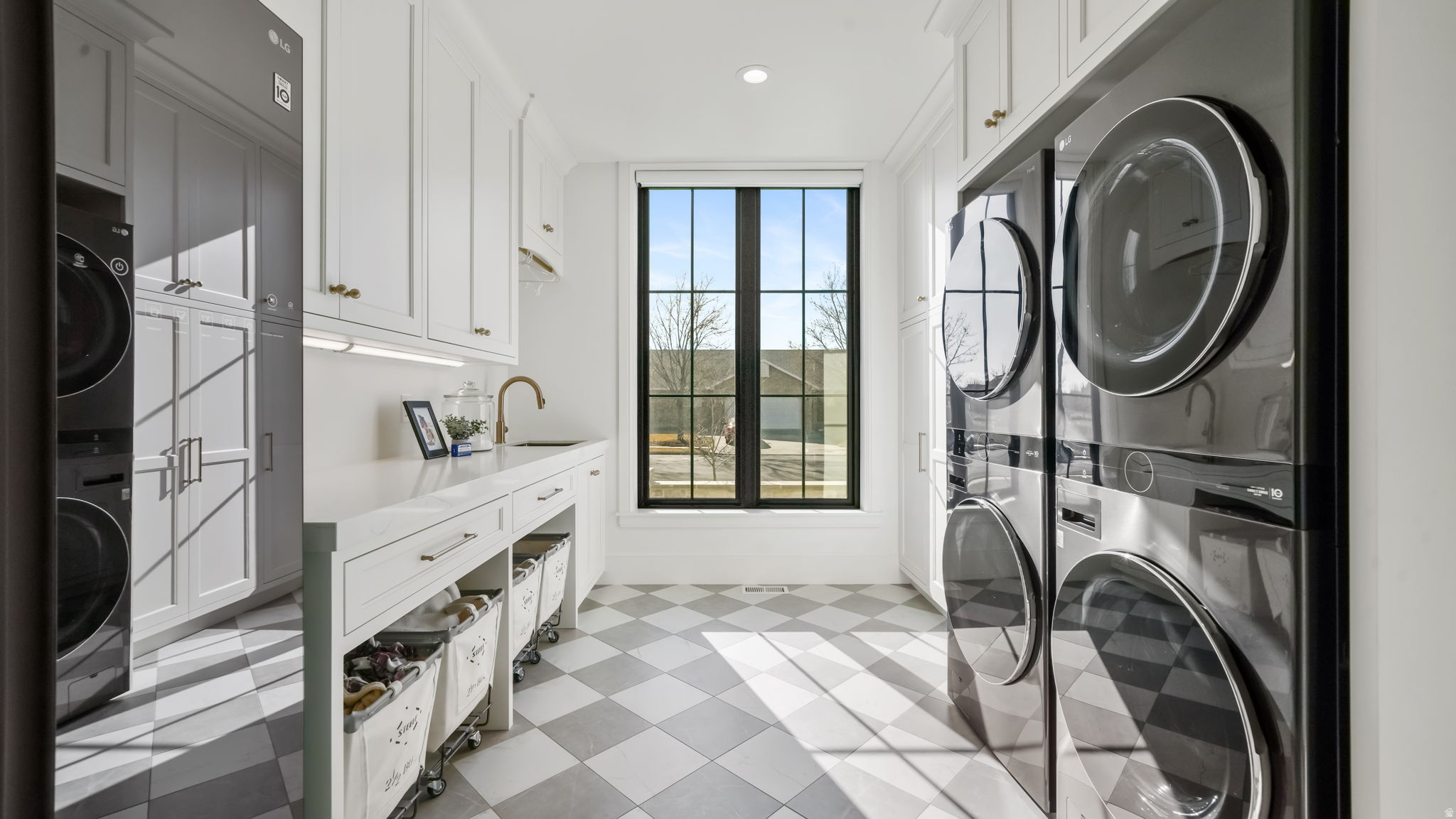 HIGH VALLEY ESTATES - Residential