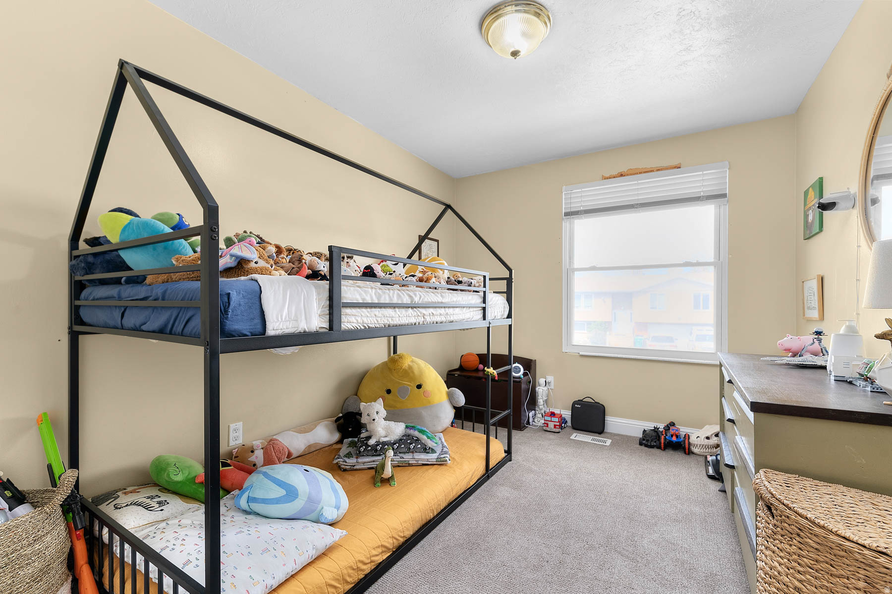 WHITE CITY - Residential