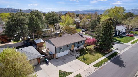 Tiny photo for 1758 E ABBEDALE LN E, Sandy, UT 84092 (MLS # 2148967)