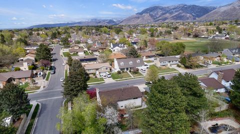 Tiny photo for 1758 E ABBEDALE LN E, Sandy, UT 84092 (MLS # 2148967)