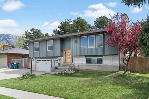 Tiny photo for 1758 E ABBEDALE LN E, Sandy, UT 84092 (MLS # 2148967)