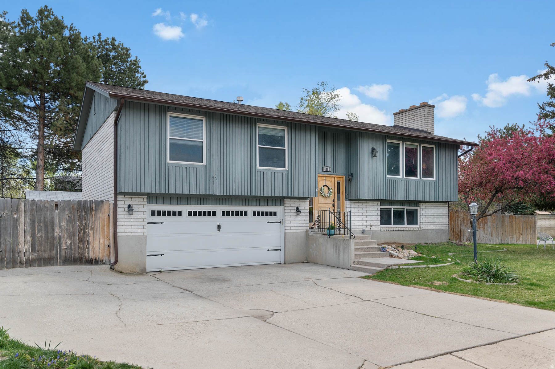 WHITE CITY - Residential