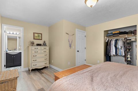 Tiny photo for 1758 E ABBEDALE LN E, Sandy, UT 84092 (MLS # 2148967)