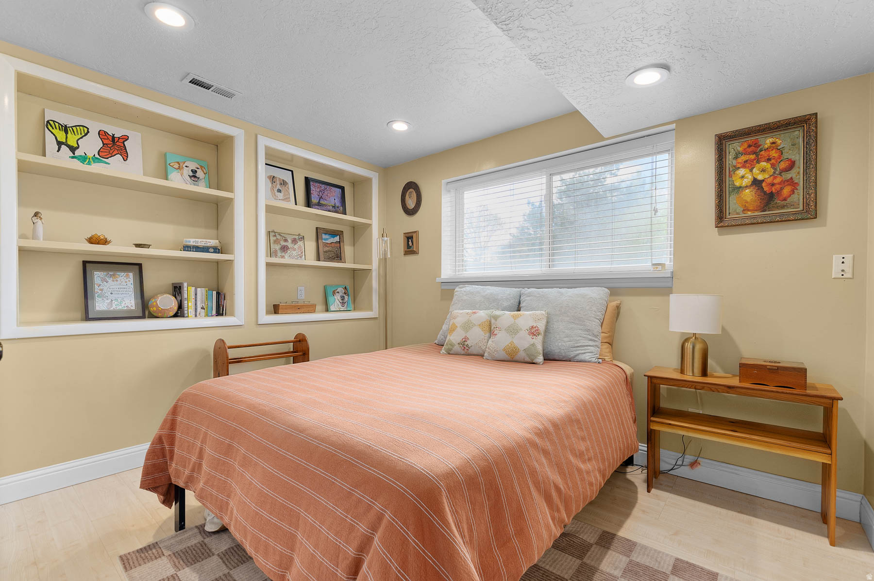 WHITE CITY - Residential