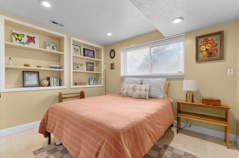 Tiny photo for 1758 E ABBEDALE LN E, Sandy, UT 84092 (MLS # 2148967)